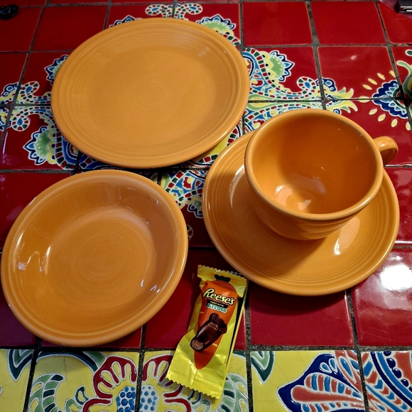 Fiestaware Melon Butterscotch Salad Plate Sauce Bowl Cup & Saucer 4 Pcs Excel - Picture 1 of 9